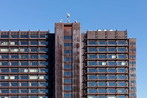 Office building with facade made of corten steel