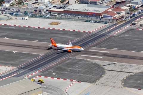 An Easyjet Airbus A320 with the registration number G-EZRM at Gibraltar Airport