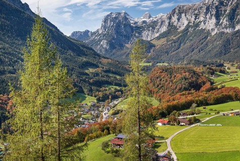 Village overview with Reiteralpe