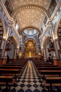 Nave with chancel