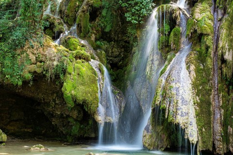 Tufs waterfall