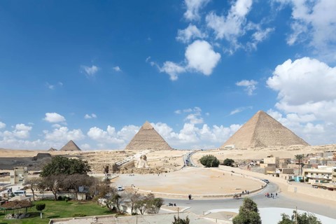 The three main pyramids and the Sphinx
