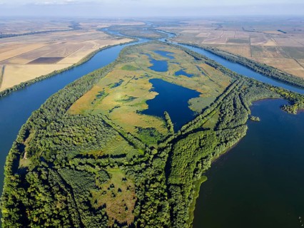 Aerial view on Tataru island