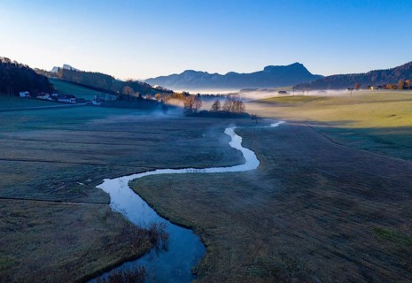 Outflow of the Zellerache from the Irrsee lake with view into the Mondseeland