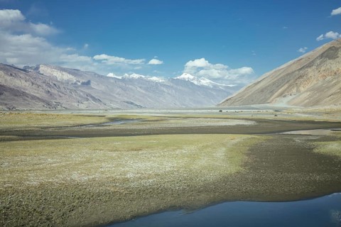 Plain with flooded areas