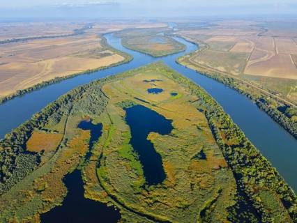 Aerial view on Tataru island