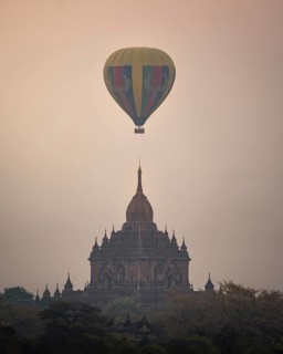 Colorful balloon in the middle of the Htilominlo Temple