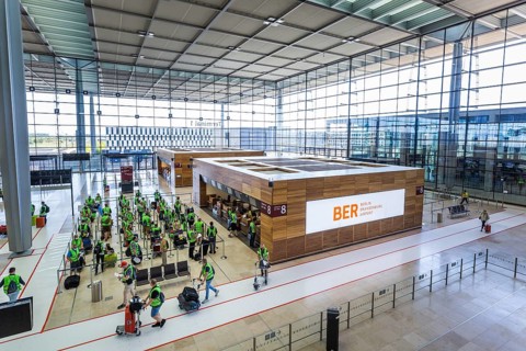Trial operation in the departure hall in Terminal 1 of the new Berlin Airport BER