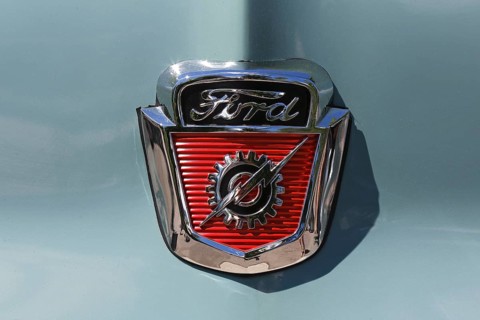 Emblem Ford F 100 Pickup