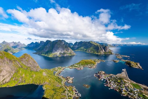 View from the mountain Reinebringen to fishing village Reine