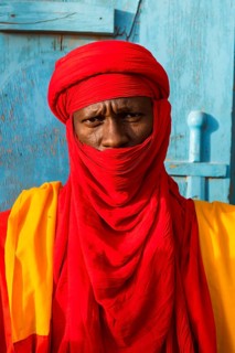 Colourful dressed bodyguard of the sultan of Agadez