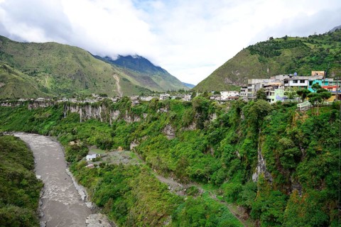 Rio Pastaza river valley