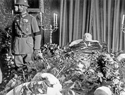 Paul von Hindenburg laid out on his coffin