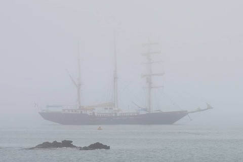 Sailing ship