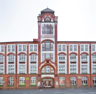 Former factory and administration building of the Dornbusch linen factory