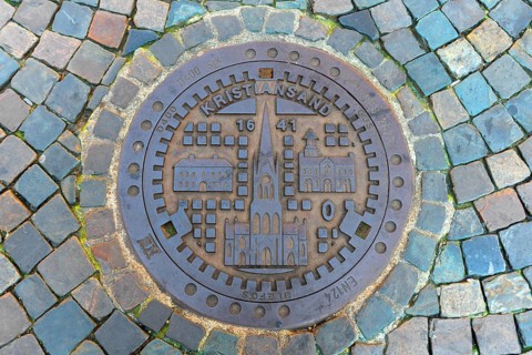 Manhole cover of Muenster's twin city Kristiansand