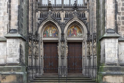 Double portal from the 19th century of the late Gothic church St. Lamberti