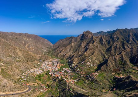 Village Vallehermoso and mountain Roque Cano