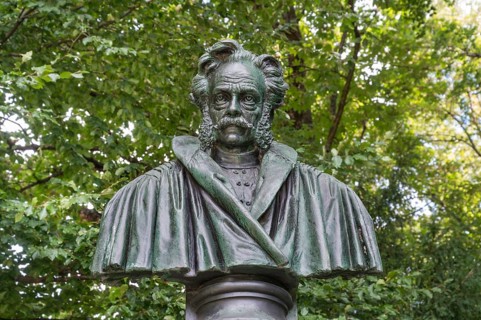 Bust