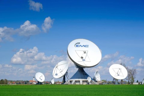 Large parabolic antennas of the Raisting earth station