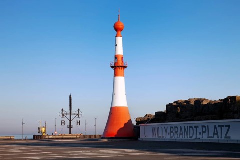 Willy-Brandt-Platz with lighthouse front light and semaphore