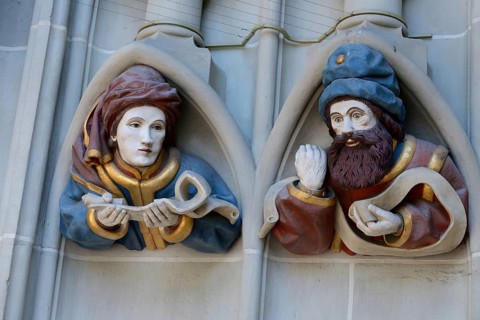 Bernese Minster figures at the cathedral portal