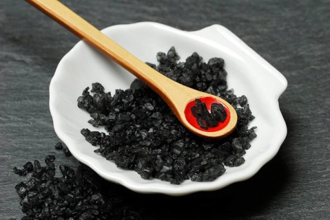 Black Hawaiian salt