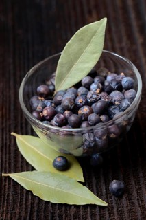 Dried juniper berries