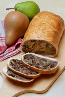 Engadine pear bread
