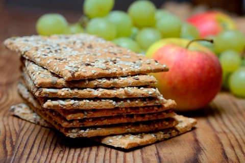 Crispbread with seeds