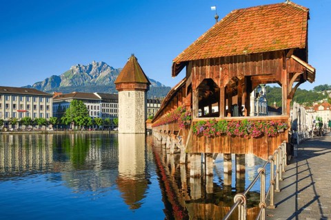 Chapel Bridge with Pilatus