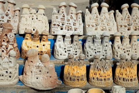Souvenir stand with replicas of the rock dwellings