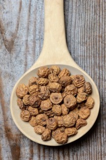 Tigernuts in ladle