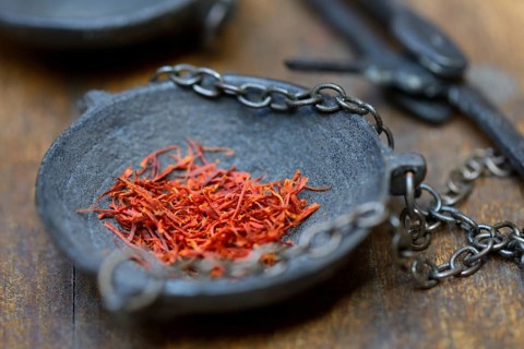 Saffron crocus threads