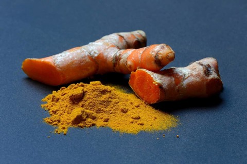Turmeric powder and turmeric root