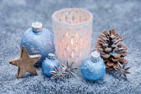 Natural Advent decoration in ice and snow