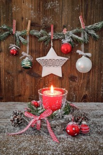 Natural Advent decoration with candle