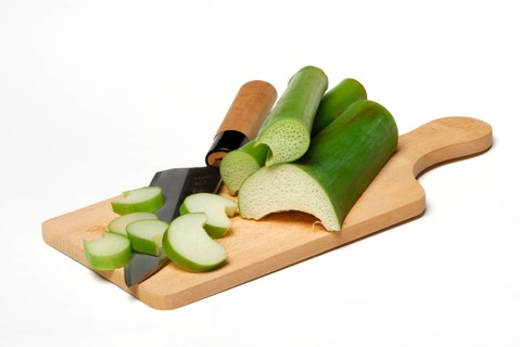 Taroleaf stalks and knives