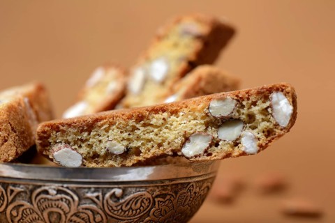 Cantucci in shell