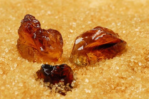 Brown rock candy and brown cane sugar