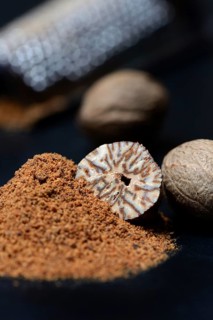 Nutmegs and nutmeg powder