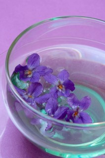 Violet tea