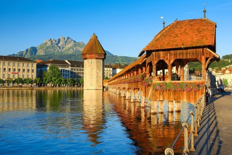 Chapel Bridge with Pilatus