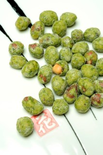 Wasabi peanuts
