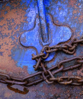 Chain in boat