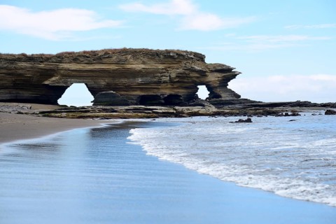 Rock arch at Puerto Egas