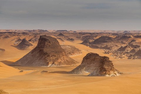 Sanddunes around the Unesco sight Ounianga lakes