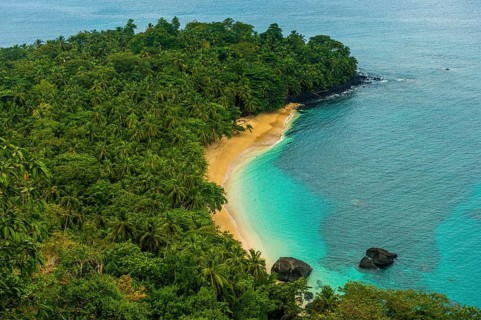 Overlook over banana beach