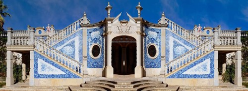 Staircase and azulejos
