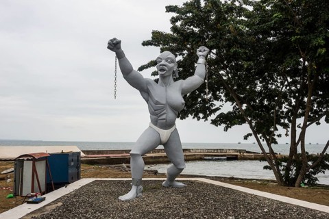 Statue of a slave. Leon Ba beach